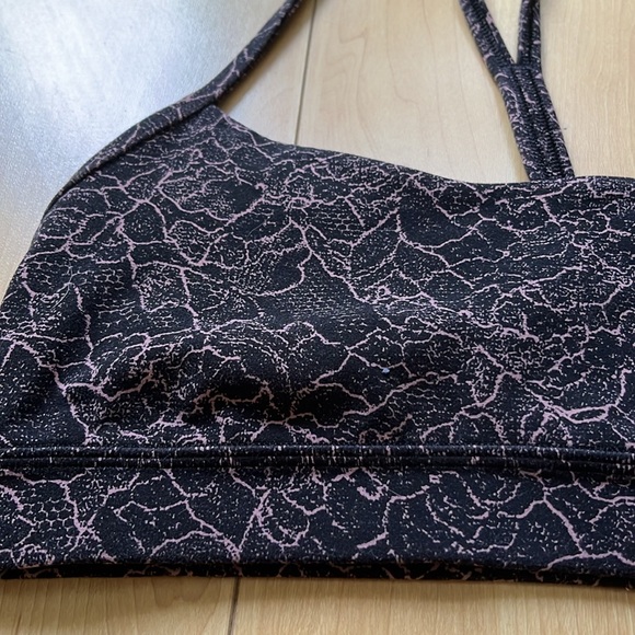 Lululemon Flow Y Sportsbra - Picture 2 of 4
